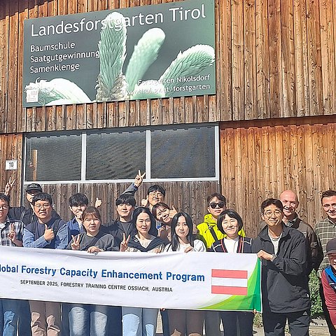 � Land Tirol/Annewanter Südkorea zu Gast in Tirols Landesforstgarten Nikolsdorf