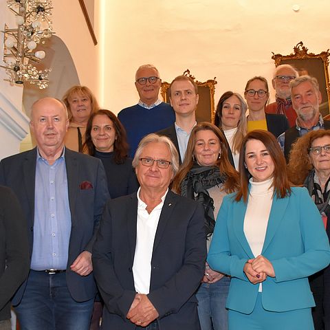 Seniorenlandesrätin Astrid Mair (2. v. re.) mit den VertreterInnen der Organisationen und Seniorenverbände der Tiroler Seniorenplattform.