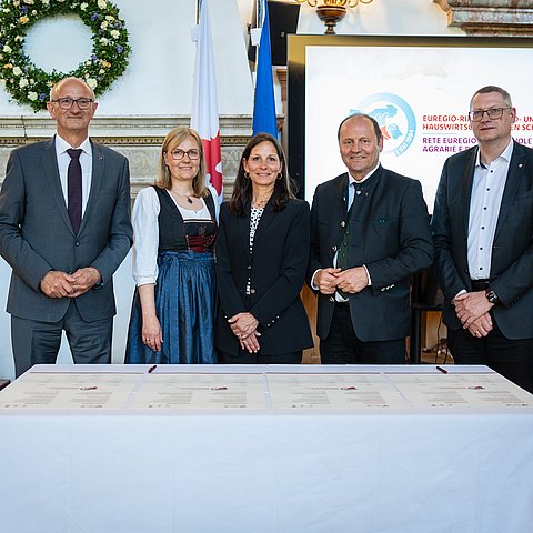 � Land Tirol/Fitsch Euregio-Ring der Land- und Hauswirtschaftsschulen erneuert