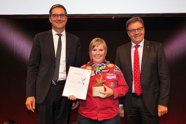 Auszeichnung für Sabine Dullnig (Pfadfindergruppe Telfs).