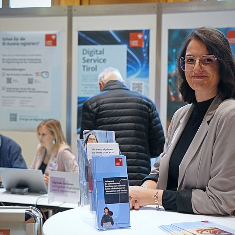 � Land Tirol/Sidon Bürgerservice auf kurzen Wegen: Mobile BH bei der Herbstmesse 2026