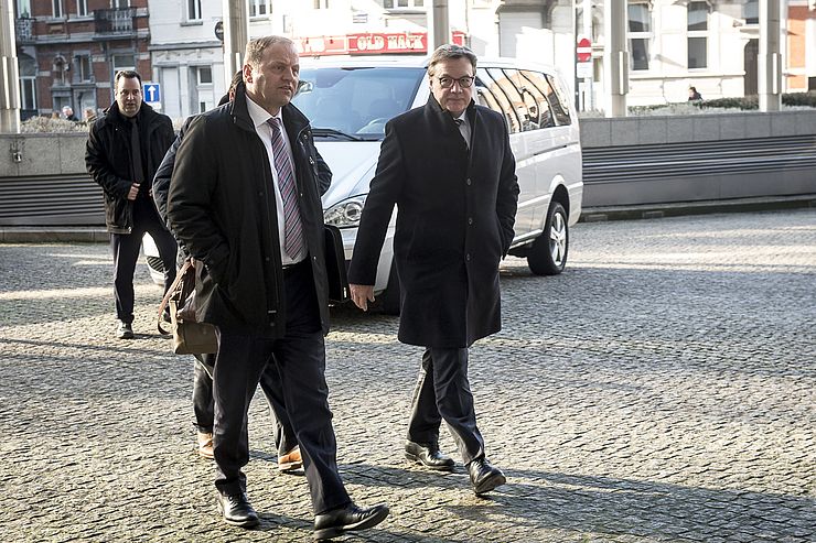 Ankunft von LHStv Josef Geisler und LH Günther Platter zum Gesprächstermin in Brüssel.