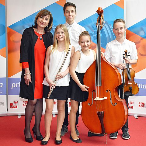 LRin Palfrader mit dem Ensemble „Fast4ward“, das im Vorjahr nicht nur beim Landeswettbewerb, sondern auch beim Bundewettbewerb in St. Pölten zu hören war.