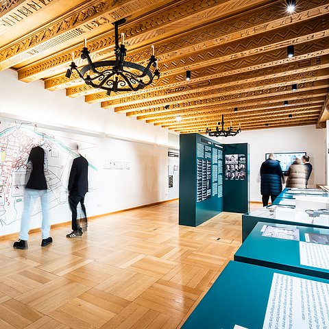 � Land Tirol/Christanell Letzte Chance: Abschließende Kuratorenführung im Landhaus