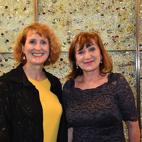 LRin Beate Palfrader (rechts) und mdw-Rektorin Ulrike Sych