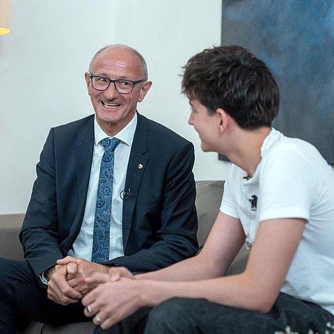 � Land Tirol/Jovanovic „Frag den LH“ im Mai: Von Zukunftstechnologien, Krisen und Tirols Ressourcen