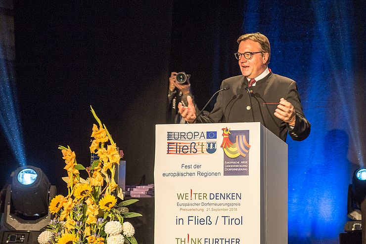 LH Günther Platter bei der Preisverleihung der Europäischen Dorferneuerungspreise 2018 in Fließ.