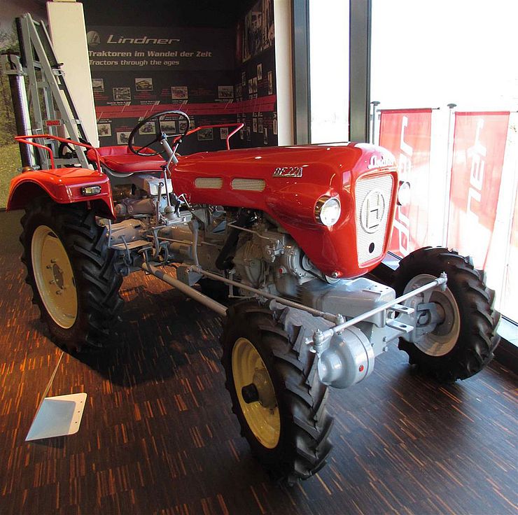 Traktor im "Lindner Innovationszentrum und Museum"