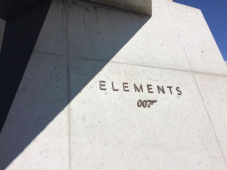 Eingangsbereich zu "007-Elements" in "Sölden"