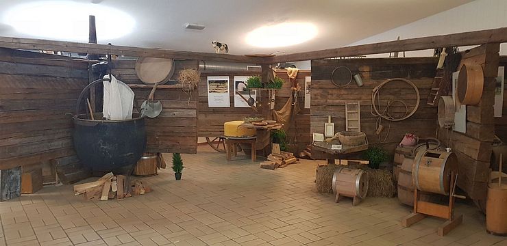 Der Ausstellungsraum im "Käsereimuseum" in Fügen