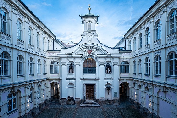 © Tiroler Landtag/Christanell Die Georgskapelle liegt etwas versteckt im Innenhof des Alten Landhauses.