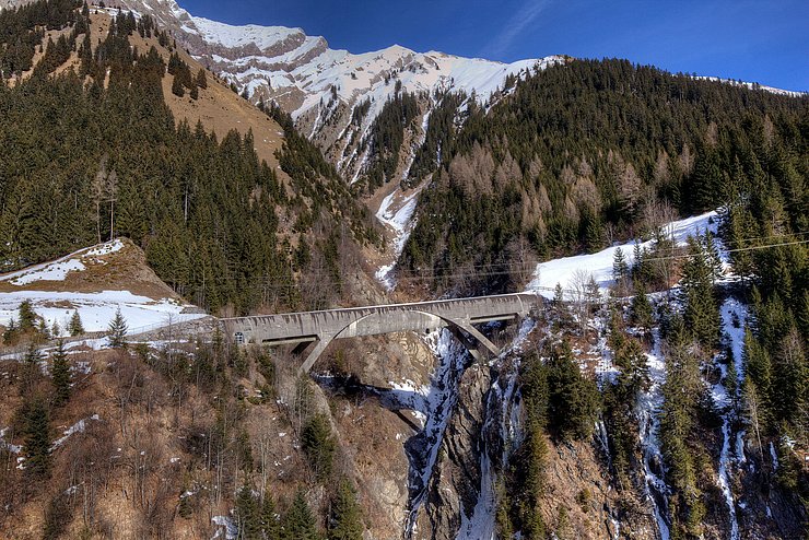 Rohrbrücke über den Großen Gröben