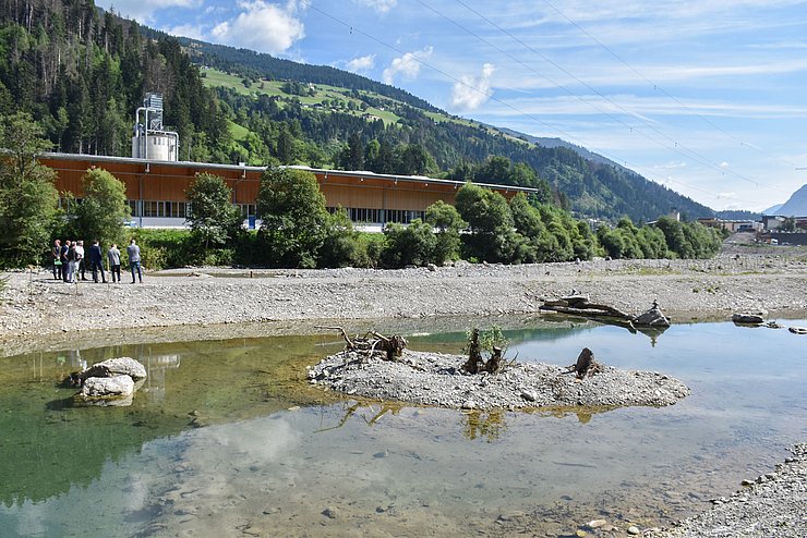 Bild des Biotops unterhalb des ehemaligen Wehrs.