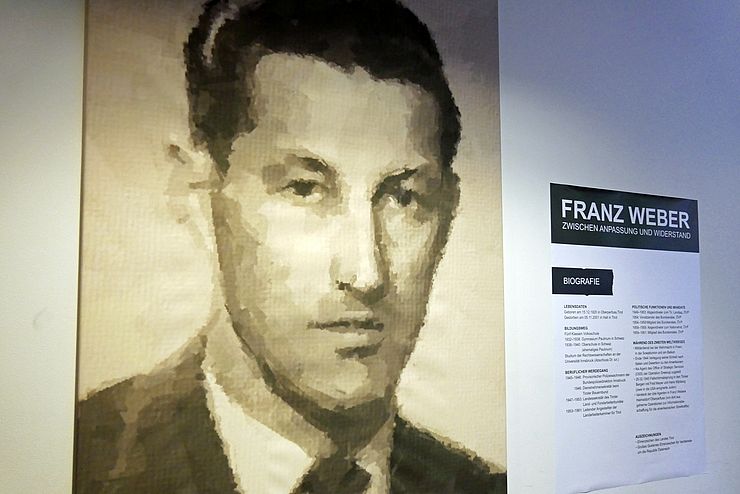 Die Ausstellung "Zwischen Anpassung und Widerstand" setzt sich mit dem Leben von Franz Weber auseinander.