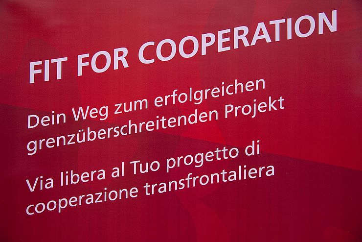 Fit4Co: Grenzüberschreitende Projekte auf Schiene bringen.