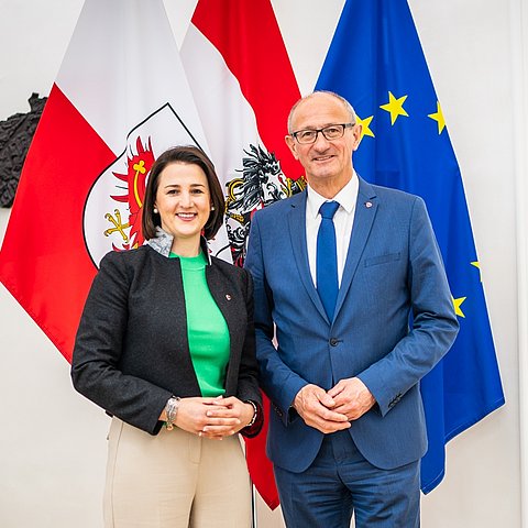 LH Anton Mattle und LRin Astrid Mair streichen die große Bedeutung der 5.143 LehrlingsausbilderInnen in Tirol für eine gelungene Lehre hervor.