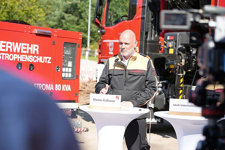 Raffainer bei PK sprechend