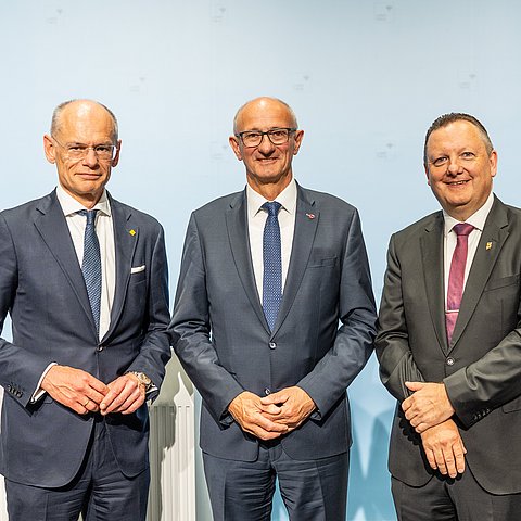 � Land Tirol/Fitsch Tirol-Offensive: Post baut Versorgung aus
