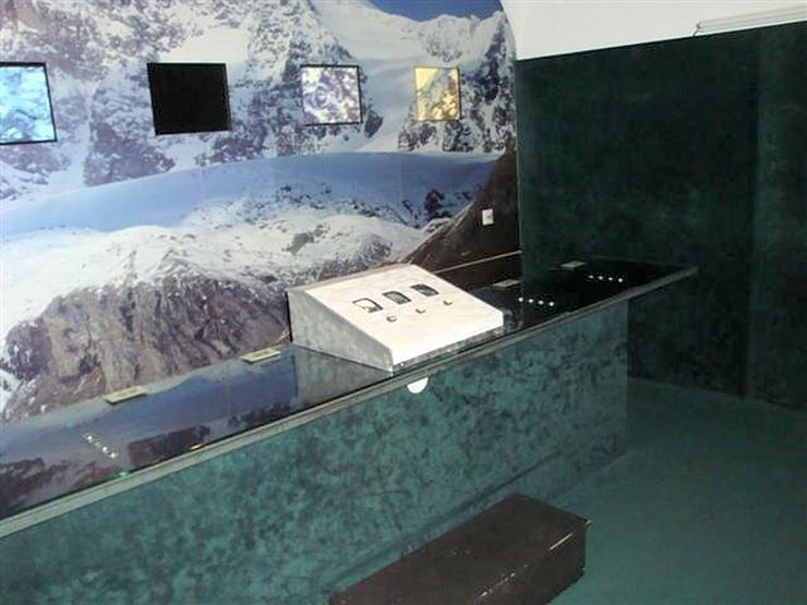 Blick in die Ausstellung im "Nationalparkhaus Matrei"