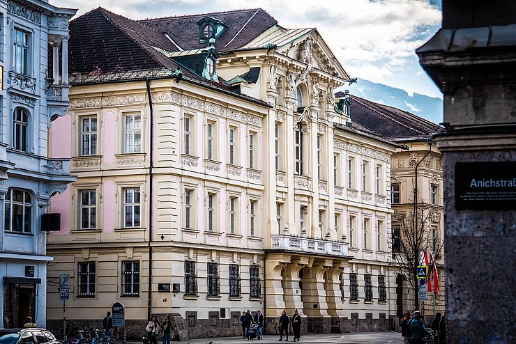 Das Alte Landhaus in der Innsbrucker Maria-Theresien-Straße