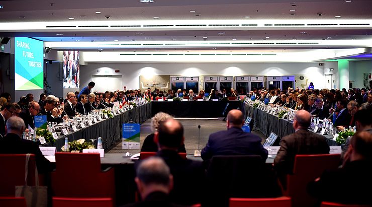 Sitzung im Rahmen der EUSALP-Vorsitzübergabe an die Lombardei.