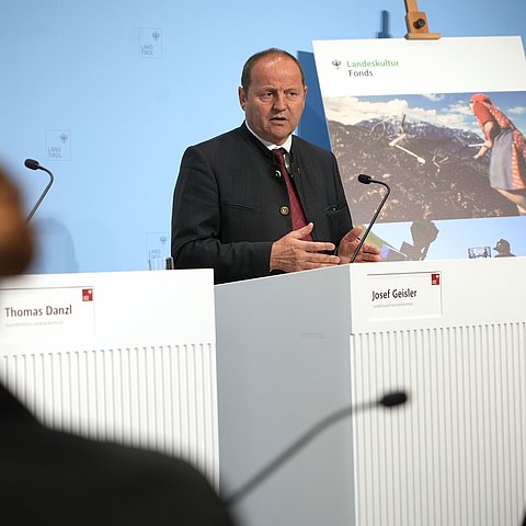 � Land Tirol 75 Jahre Landeskulturfonds: Rückgrat der Tiroler Landwirtschaft