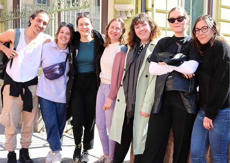 Sieben KöchInnen aus Deutschland, Italien, Spanien, Frankreich, Ungarn und Slowenien laden zum Spenden-Essen zugunsten des Vereins "Rettet das Kind" in den Dinnerclub Innsbruck.