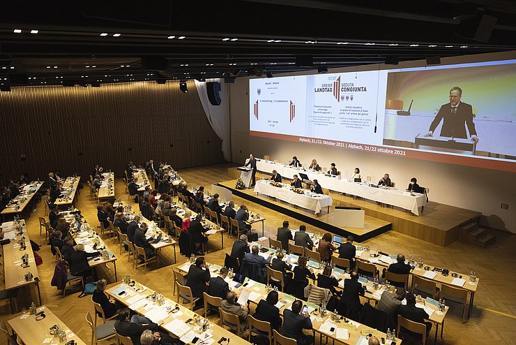 Der letzte Dreier-Landtag in Tirol fand im Oktober 2021 im Congress Centrum Alpbach statt.