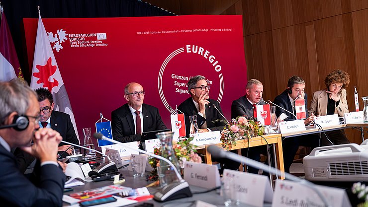 Der Euregiovorstand stellte das Arbeitsprogramm der Eurgio in Brixen vor.