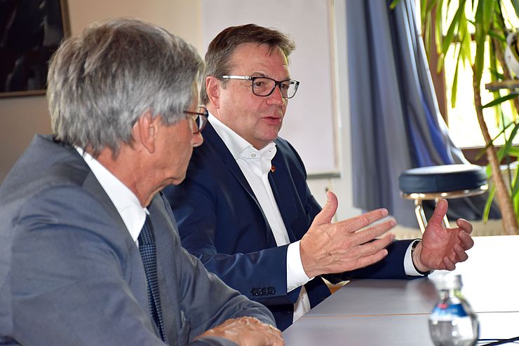 LH Günther Platter nahm auch Bezug auf die wirtschaftlichen Herausforderungen infolge der Coronakrise in Tirol. 