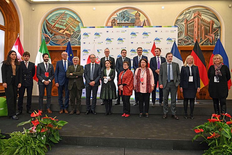 Die politischen VertreterInnen der EUSALP-Regionen trafen sich in Trient zur Generalversammlung. 